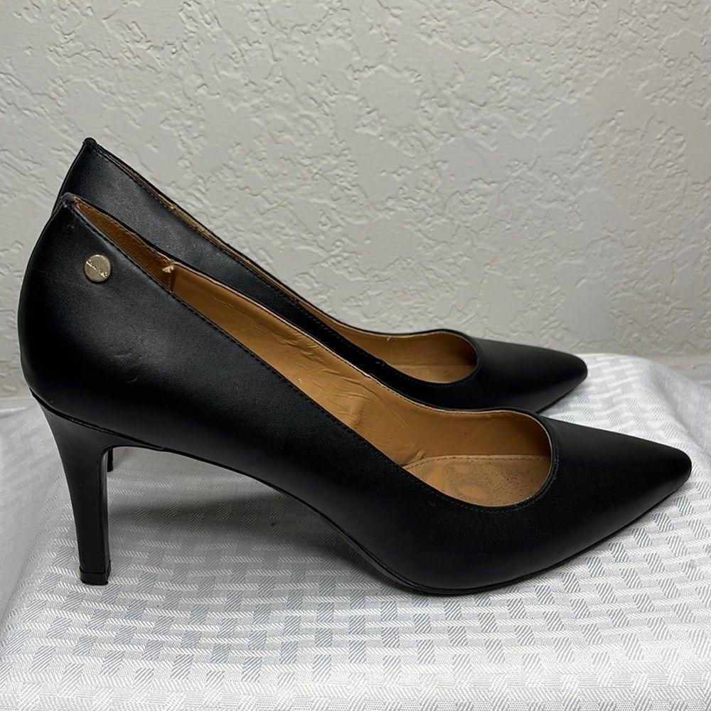 🌸 Classic Calvin Klein Heels Size 10
